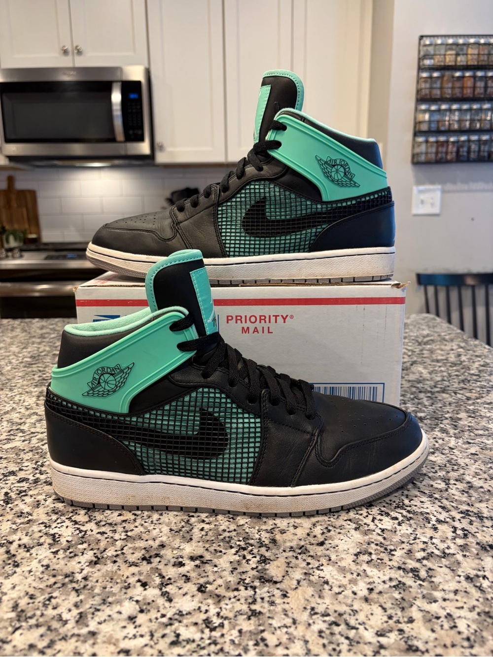Nike Air Jordan 1 Retro ‘89 Green Glow Men's size 12